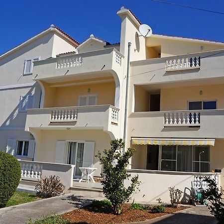 Apartments Sandra Sukošan Exterior foto