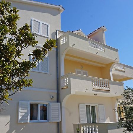 Apartments Sandra Sukošan Exterior foto