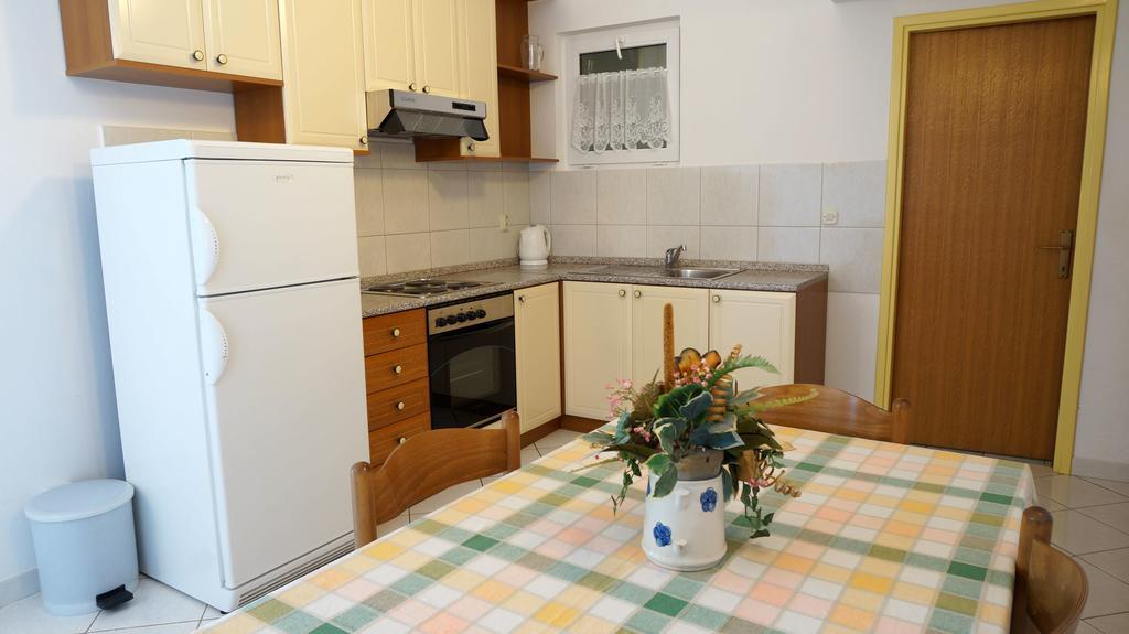Apartments Sandra Sukošan Quarto foto